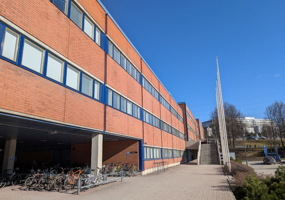 Kuvassa Itä-Suomen yliopiston Kuopion kampuksen Snellmania-rakennus